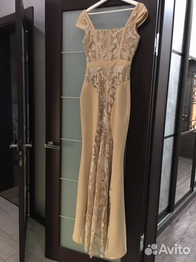Вечернее платье