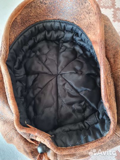 Кепка кожаная женская