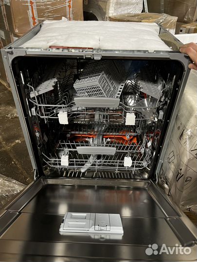 Новая посудомоечная машина 60см Hotpoint Ariston