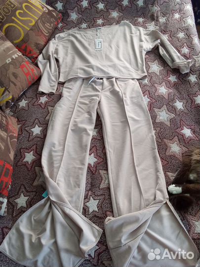 Костюм женский