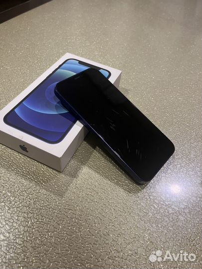 iPhone 12, 64 ГБ