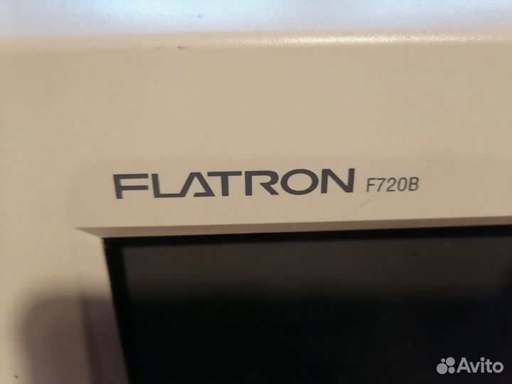Монитор Flatron F 720B. LG 17