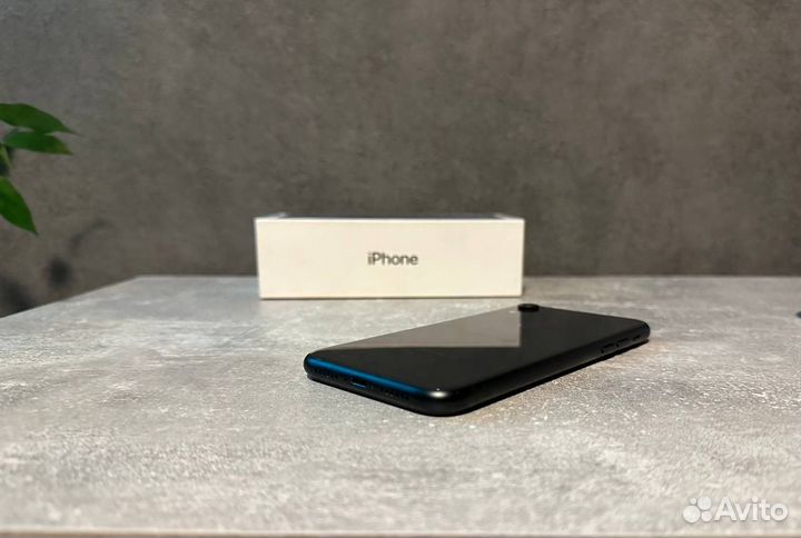 iPhone Xr, 128 ГБ