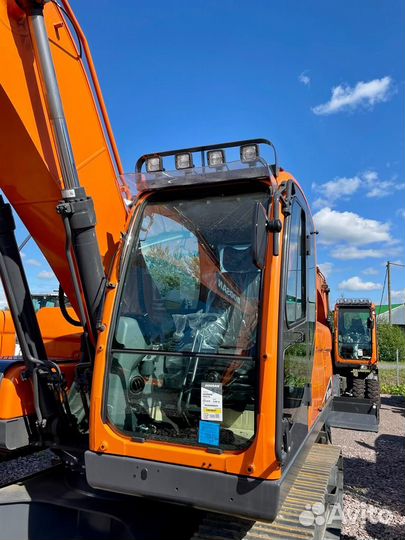 Гусеничный экскаватор DOOSAN DX225LCA-7M, 2023