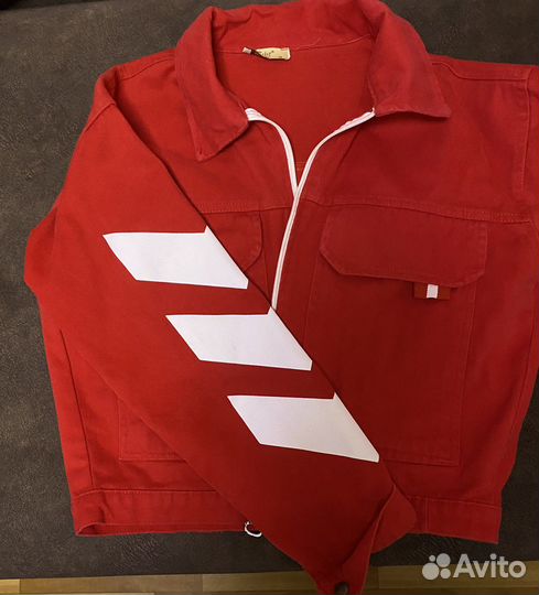 Джинсовая куртка