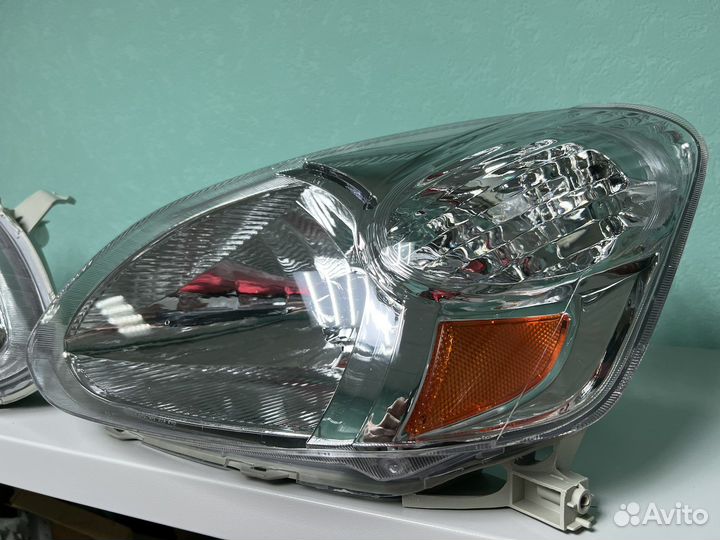 Фары Toyota Platz / Echo