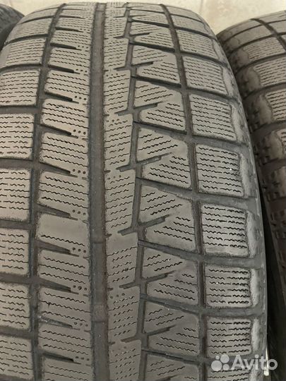 Bridgestone Blizzak Revo GZ 215/60 R16 95S