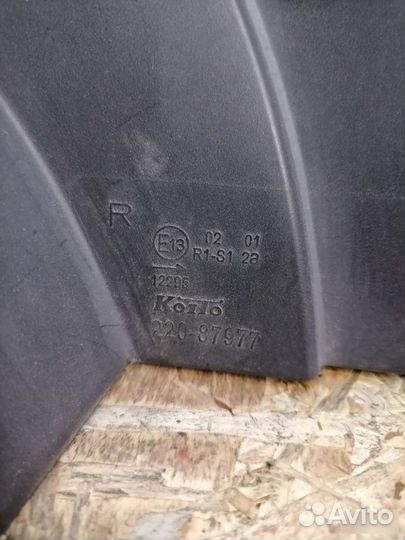 Фонарь правый Mitsubishi Lancer 10