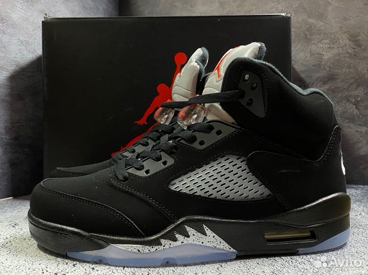 Кроссовки Nike Air Jordan 5 Metallic