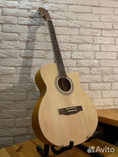 Акустическая гитара
