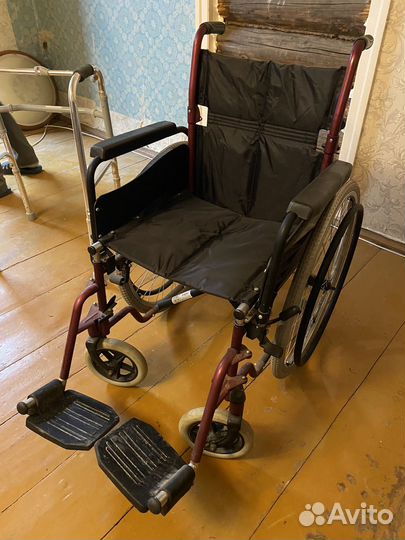 Инвалидная коляска