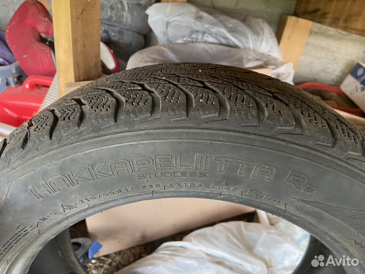 Nokian Tyres Hakkapeliitta R2 215/55 R17