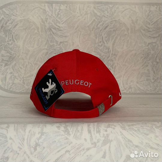 Новая бейсболка (кепка) Peugeot Пежо красная