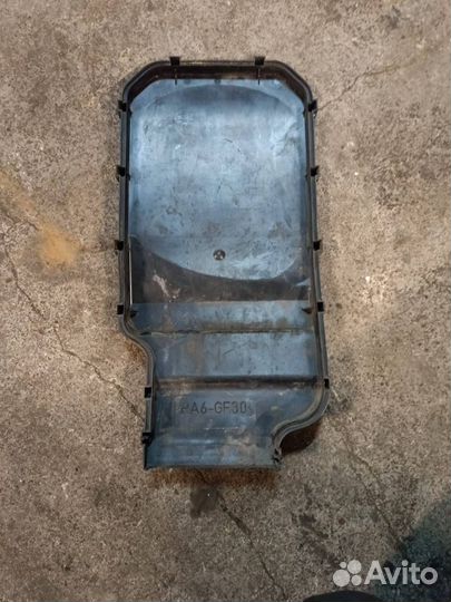 Крышка блока предохранителей переднего DAF XF 105