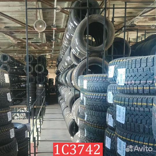 Foman Polar Bear 215/55 R17 94L