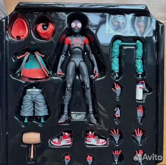 Человек паук фигурка