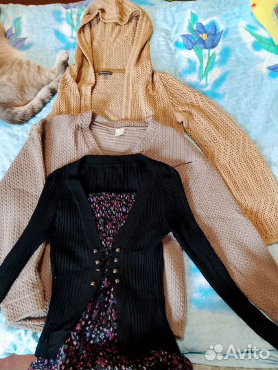 Свитер женский