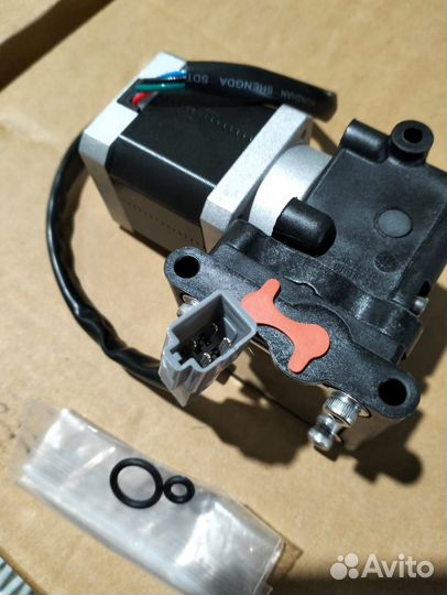 Насос мочевины howo(T5G8X4,T5G6X4) WG1034130181004