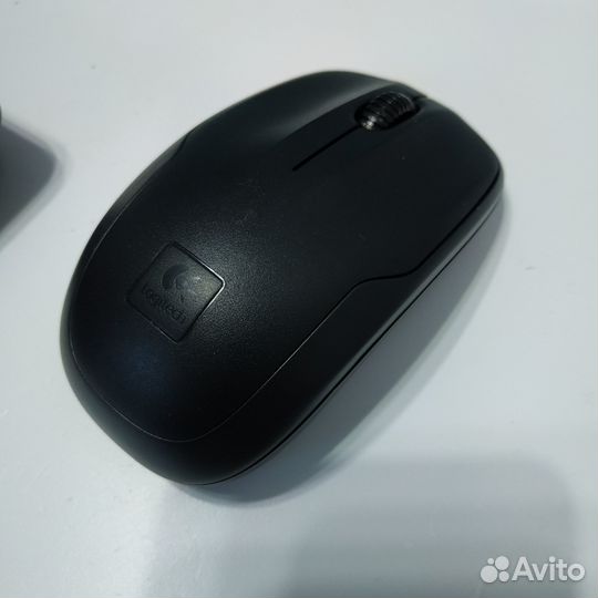 Комплект клавиатура + мышь Logitech MK220