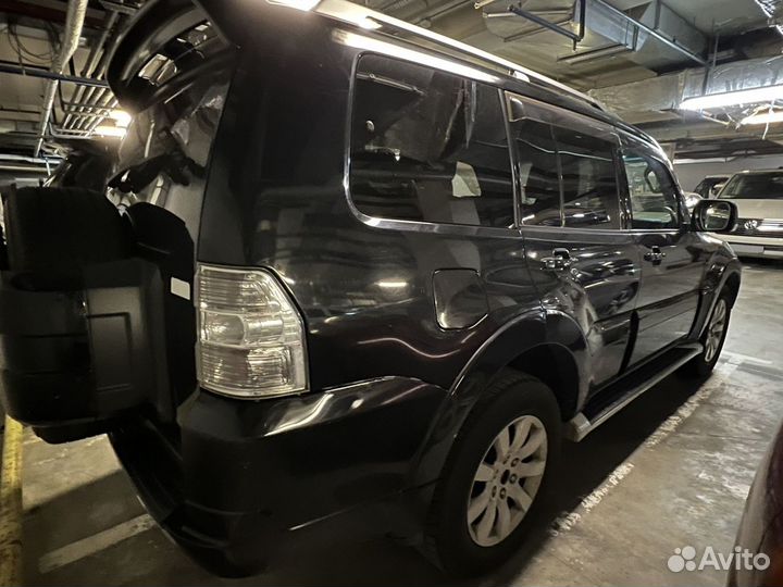 Mitsubishi Pajero 3.2 AT, 2010, 165 000 км