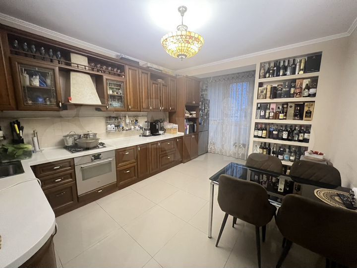 3-к. квартира, 97 м², 7/9 эт.