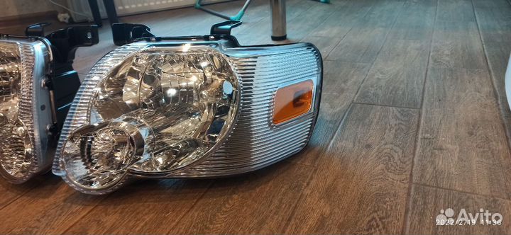 Ford Explorer IV фара