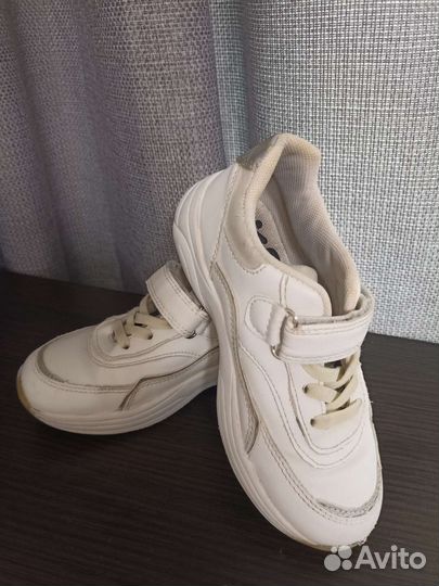 Кроссовки для девочки