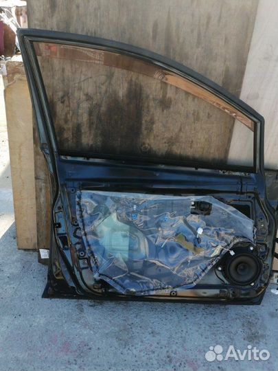 Дверь передняя левая Nissan Tiida C11