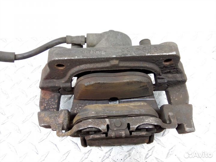 Суппорт передний левый BMW X5 E70