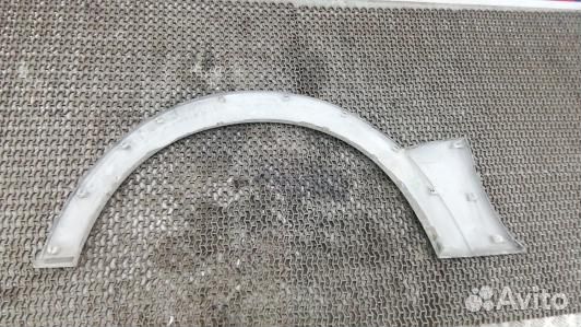 Молдинг крыла переднего правого mitsubishi pajero