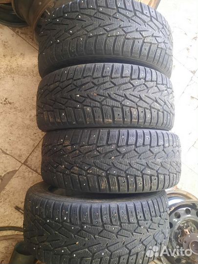 Nokian Tyres Hakkapeliitta 7 215/55 R16