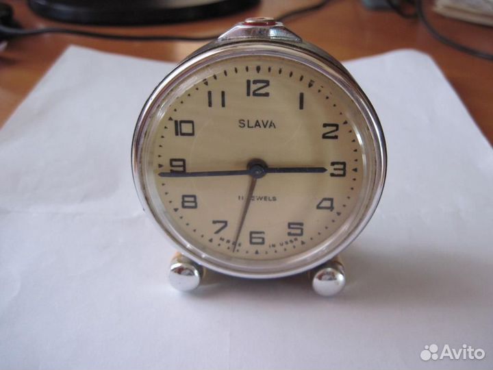 Часы будильник 