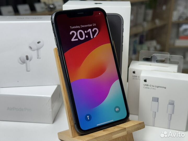 iPhone 11, 64 ГБ