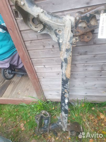 Skoda roomster балка задняя и усилитель бампера