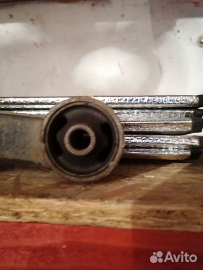 Рычаг продольный Suzuki Swift 2000 г