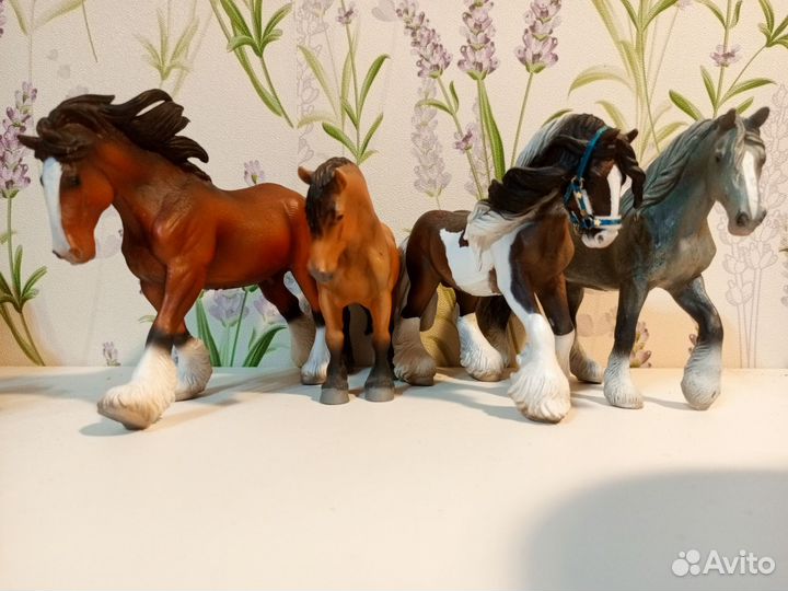 Лошади collecta papo