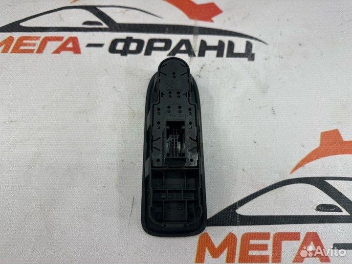Блок управления стеклоподъемниками передний левый