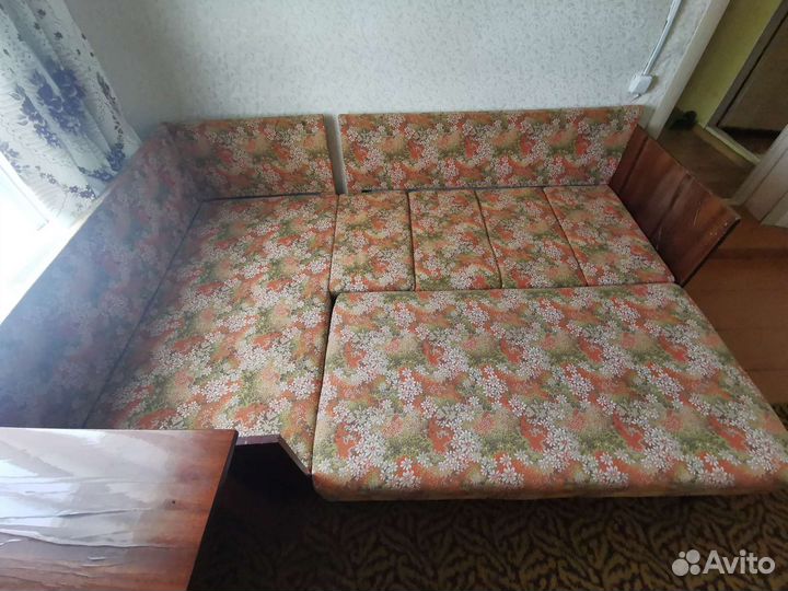 Угловой диван