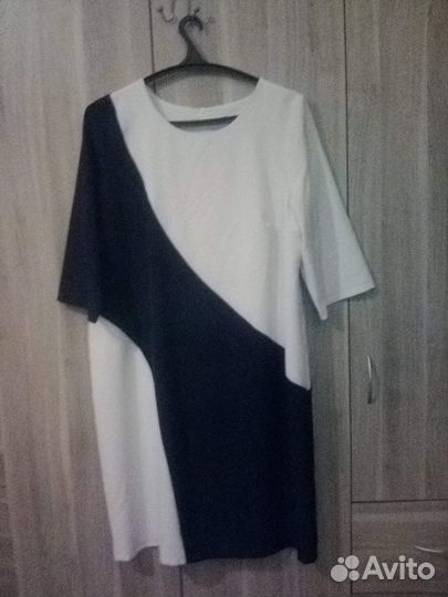 Платья и костюмы