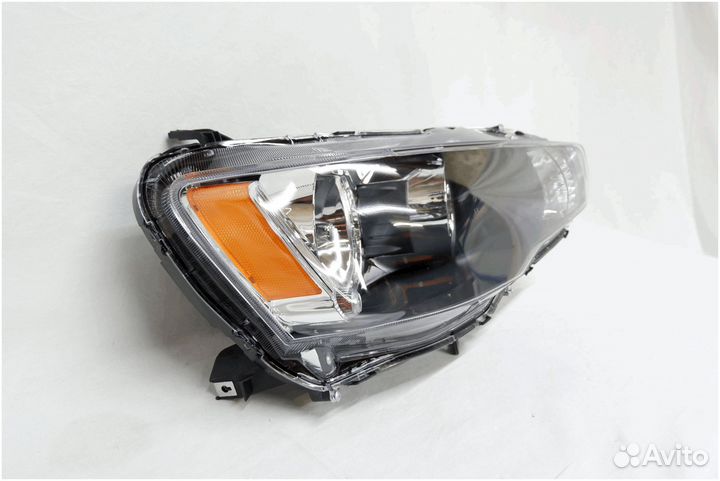Фара правая Mitsubishi Lancer 10