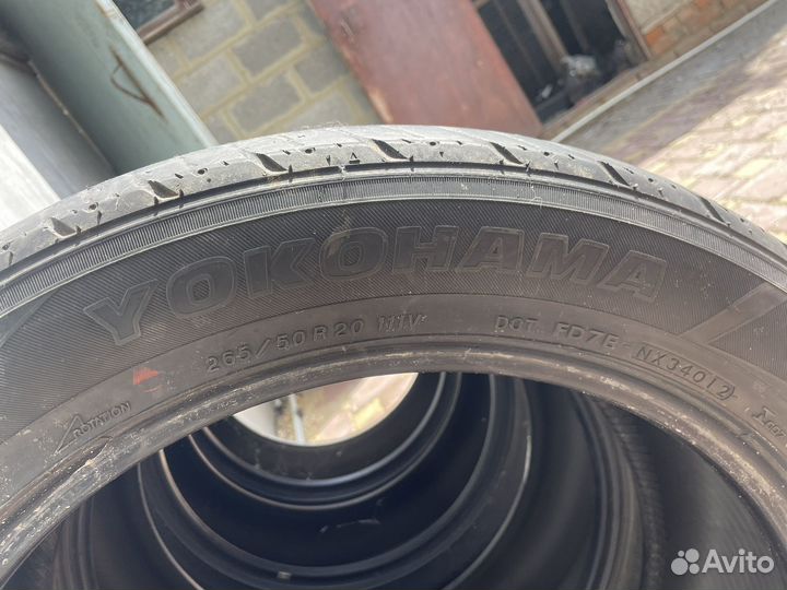 Yokohama Parada Spec-X 265/50 R20