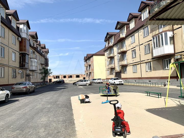 2-к. квартира, 70 м², 1/4 эт.