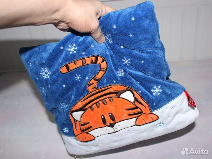 Подушка тайник для подарков Тигренок