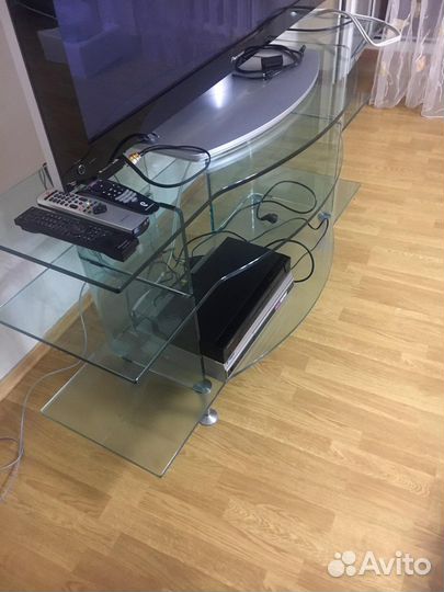 Тумба под TV/ полка из закаленного стекла, Италия