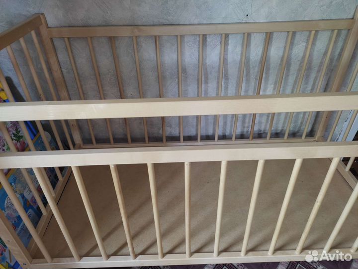 Детская кроватка