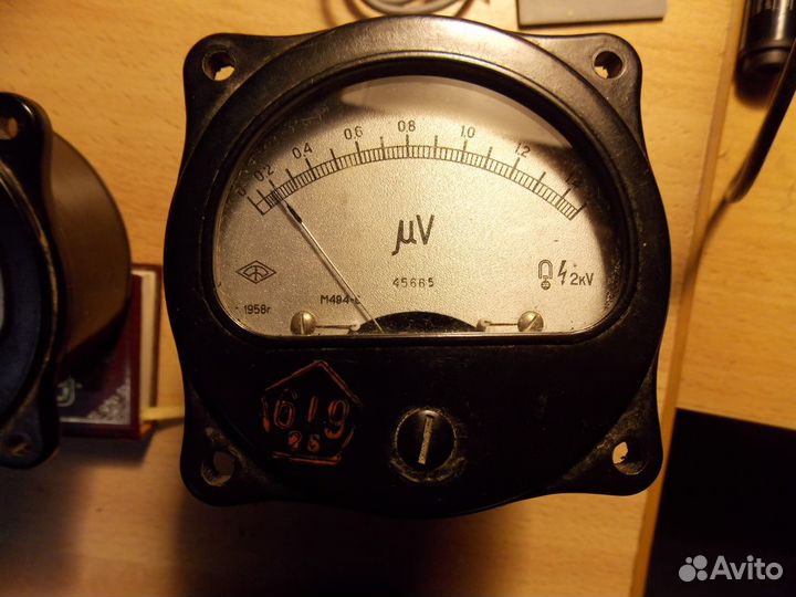 Приборы вольтметр, модулеметр