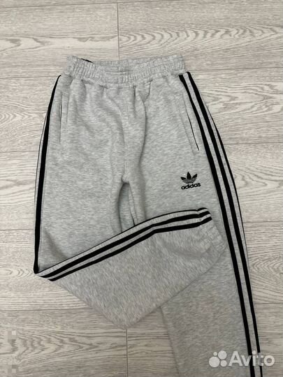 Спортивный костюм adidas