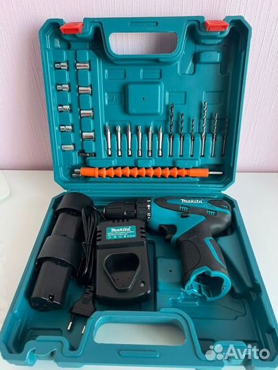 Шуруповерт Makita 12v