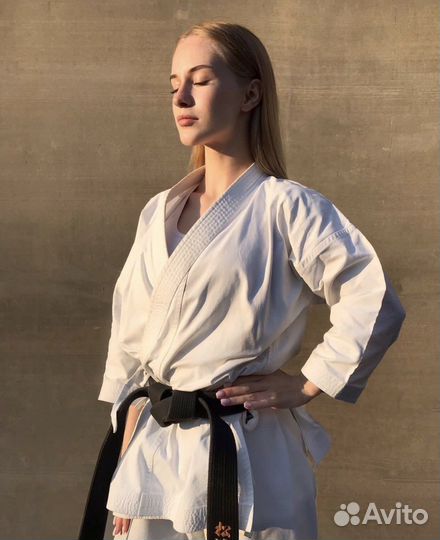 Тренер по фитнесу,растяжке и карате