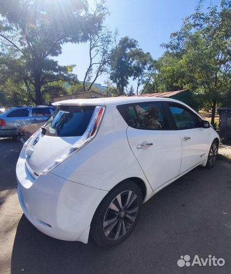 Nissan Leaf 109 л.с. AT, 2015, 92 000 км